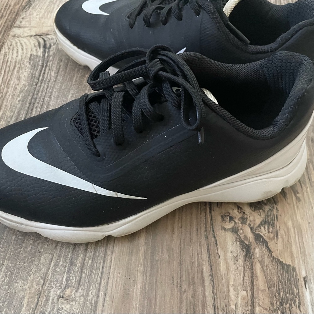 Nike Golf youth size 2